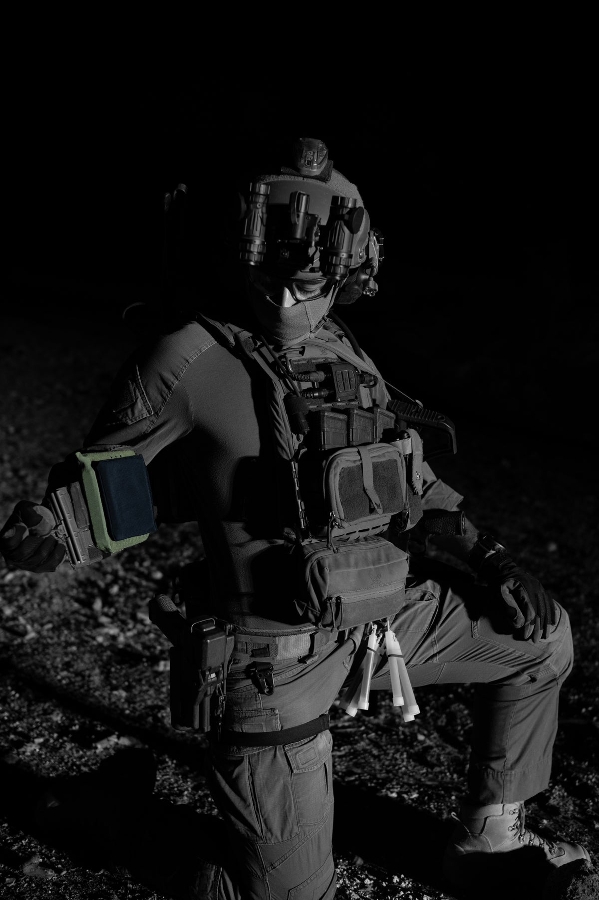 X-RAY SIDE PLATE POUCH - סט פונדות וריפוד לפלטות צד