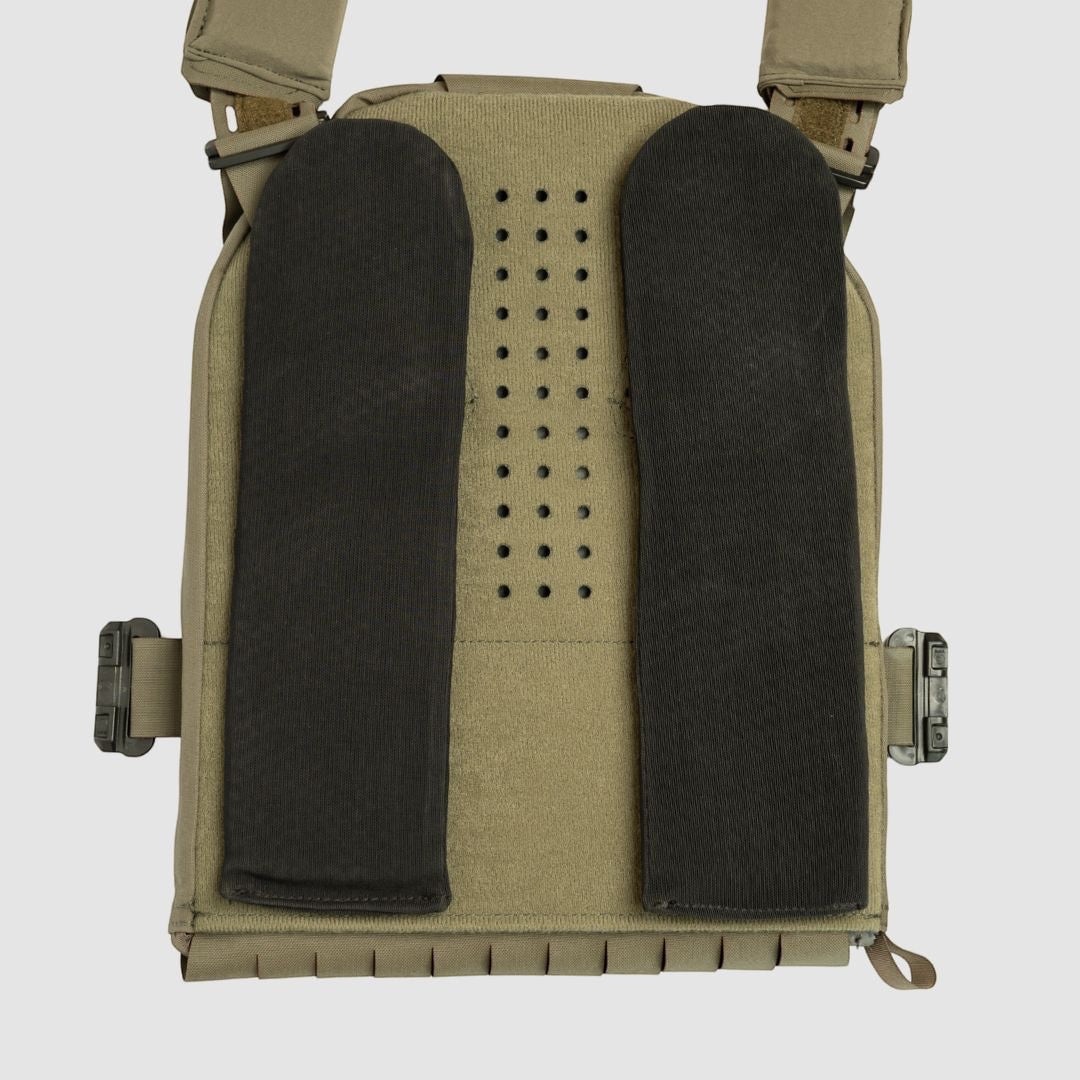 Night Heron Israel tactical plate carrier internal ventilation pads in black attached to a tan vest panel